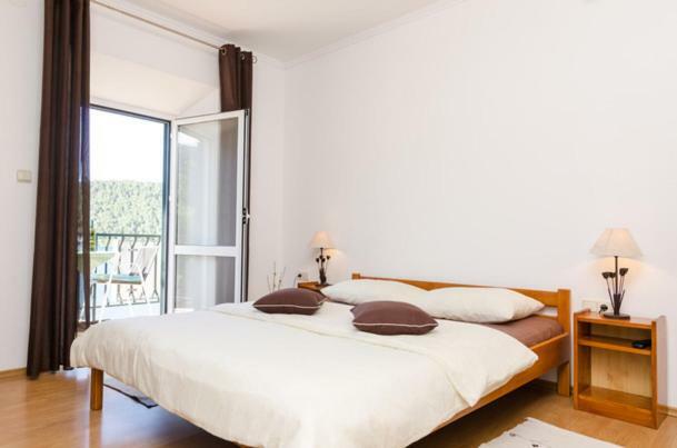 Apartments Linda Полаче Экстерьер фото