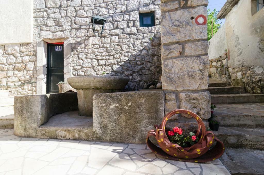 Apartments Linda Полаче Экстерьер фото