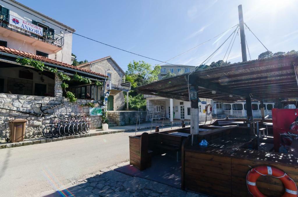 Apartments Linda Полаче Экстерьер фото