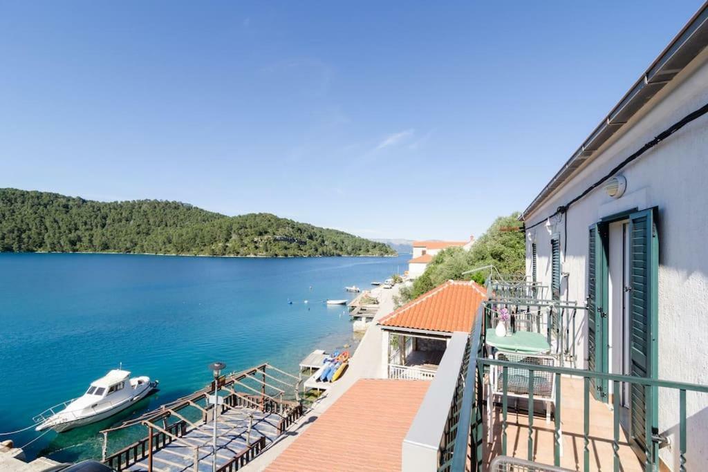 Apartments Linda Полаче Экстерьер фото