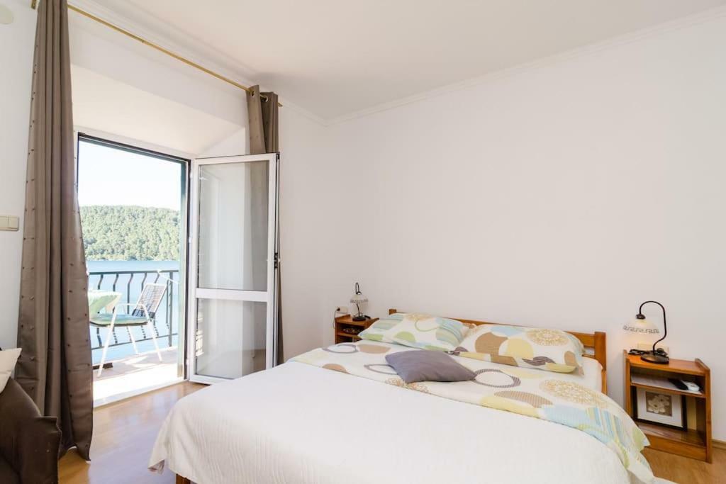 Apartments Linda Полаче Экстерьер фото