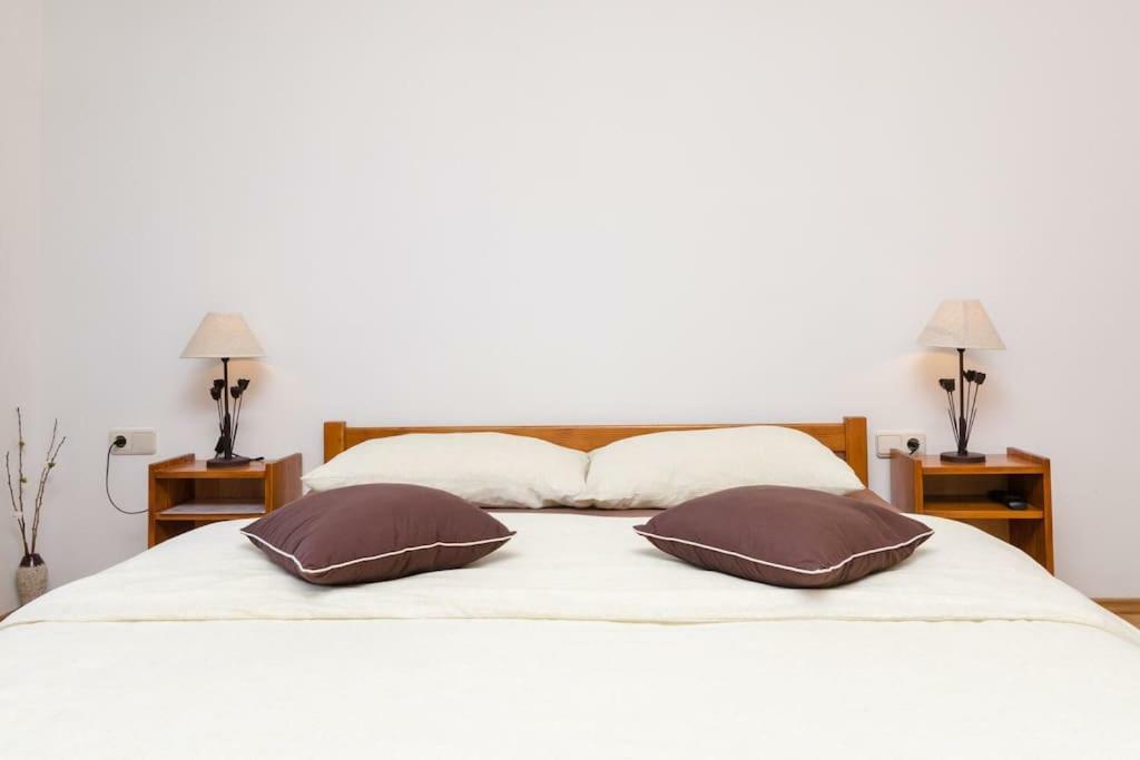 Apartments Linda Полаче Экстерьер фото